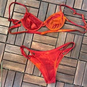 Raegan Orange bikini NWT😺🍑😻